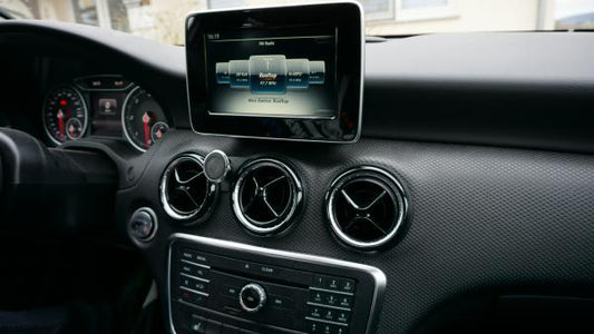 Handyhalter passend für Mercedes- GLA X 156 Bj. 13 - Made in Germany