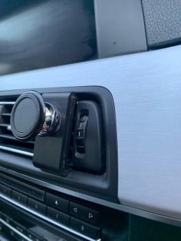 Mobile phone holder suitable for BMW 5 Series F-Series year 10-17 Made in GERMANY