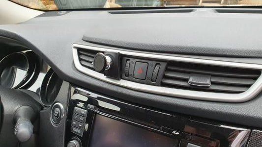 Mobile phone holder suitable for Nissan X-Trail (T32) year 13 - Made in Germany