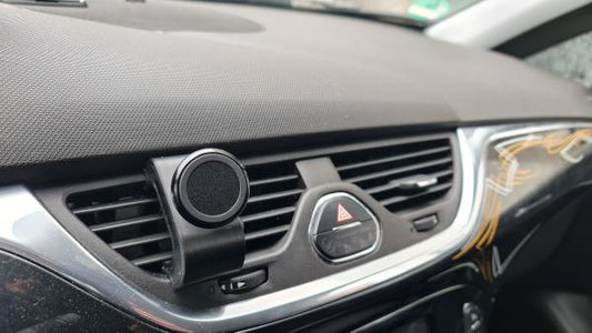 Mobile phone holder suitable for Opel Corsa E Made in Germany