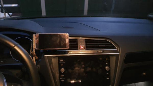Mobile phone holder suitable for Volkswagen VW Tiguan 2 AD1 year 2016 - Made in Germany