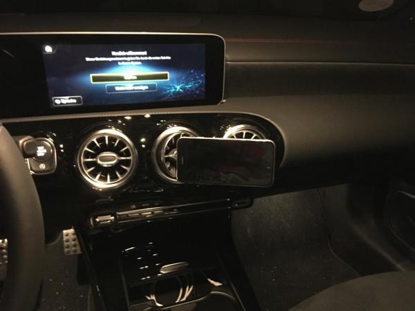 Mobile phone holder suitable for Mercedes B-Class from 2018 W247 - Made in Germany